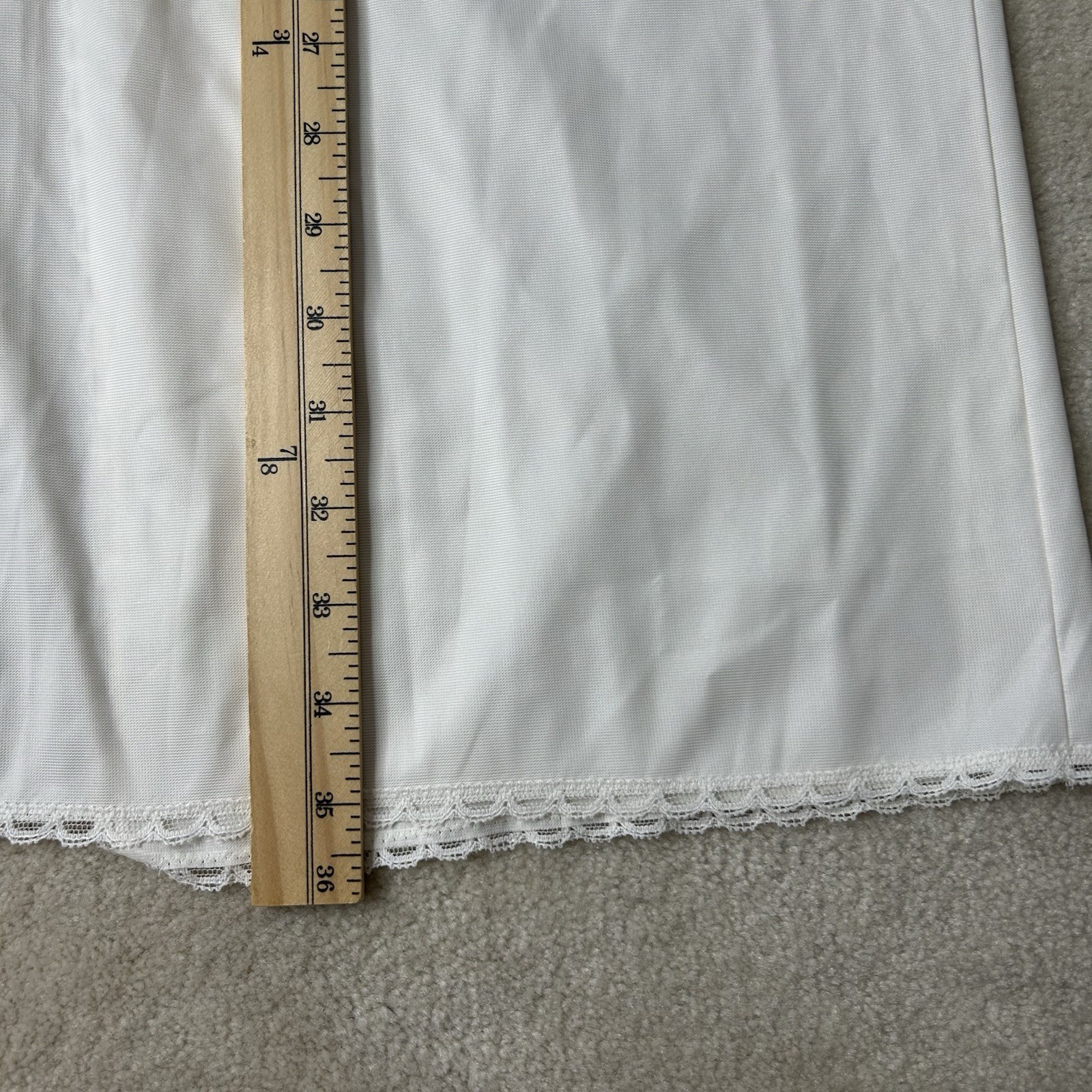 Vassarette VTG Ivory Silky Satin Nylon Lace Hem Long Half Slip Womens Medium
