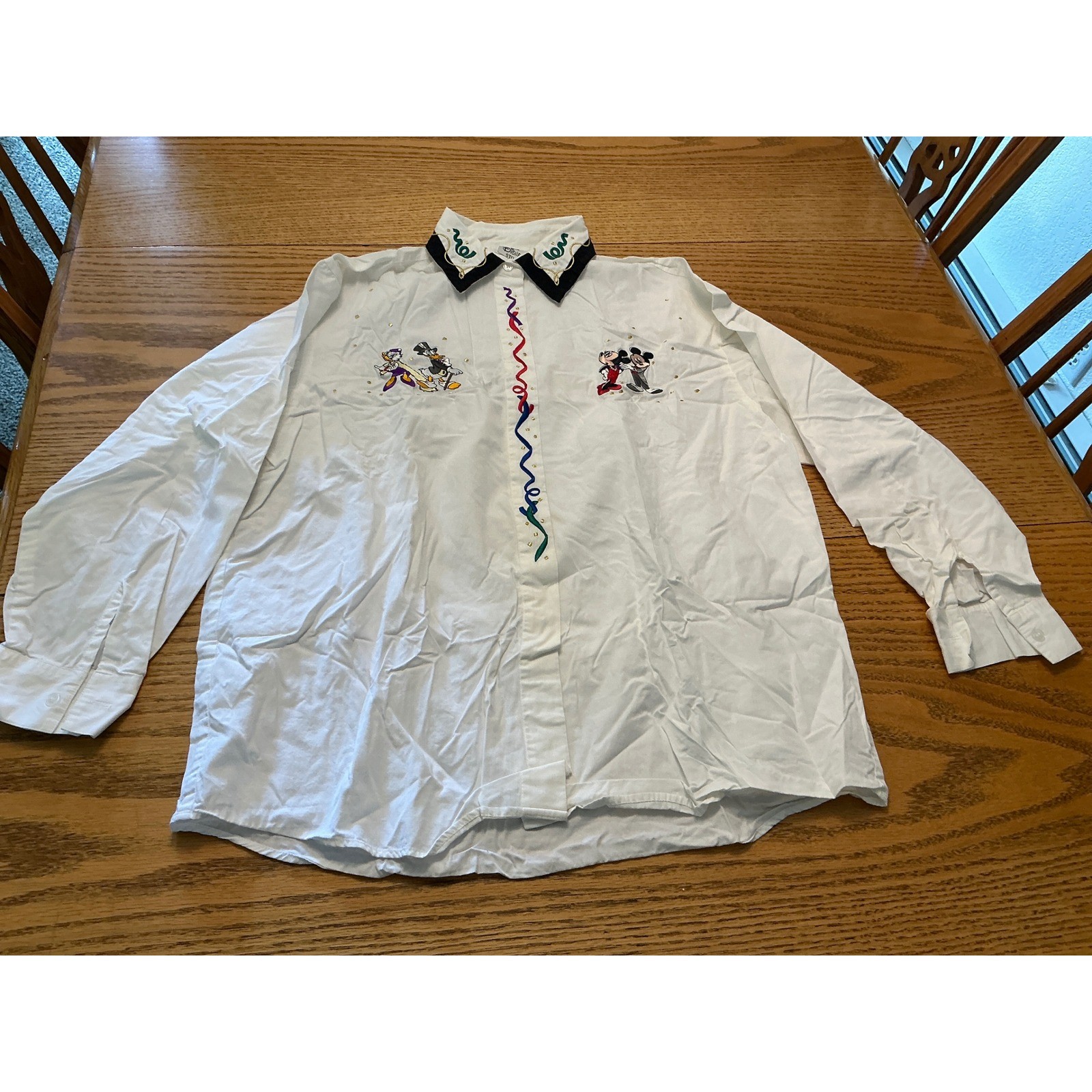 Vintage Disney Store Mickey Minnie Donald Daisy Embroidered Button Down Shirt L