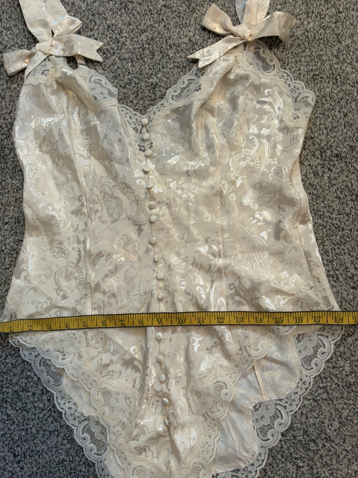 NWT Vintage Victoria’s Secret Gold Label Cream Lace Bridal Teddy Lingerie Size L