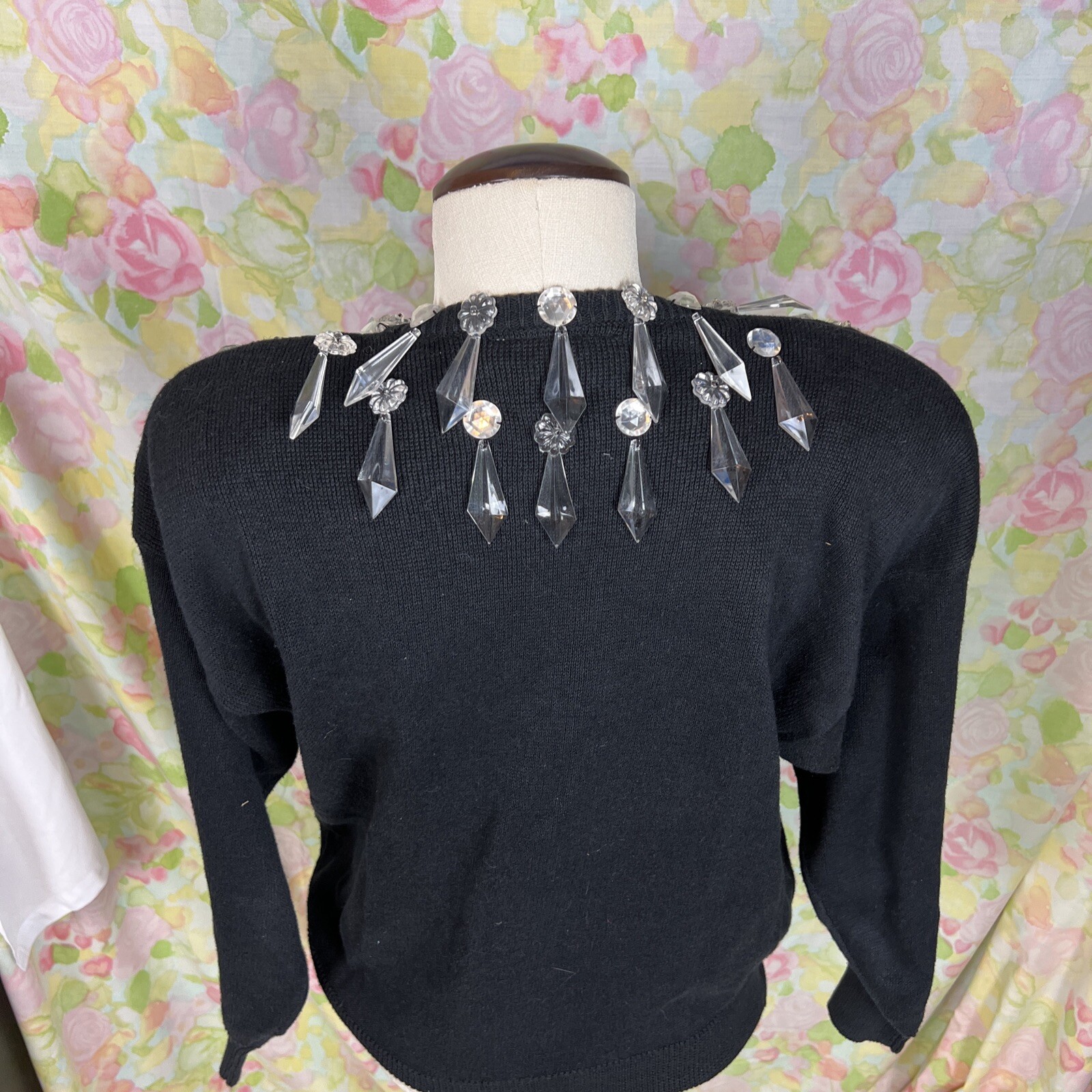 Vintage BONNIE BOERER Womens LARGE Chandelier Crystal Pendants Sweater Top