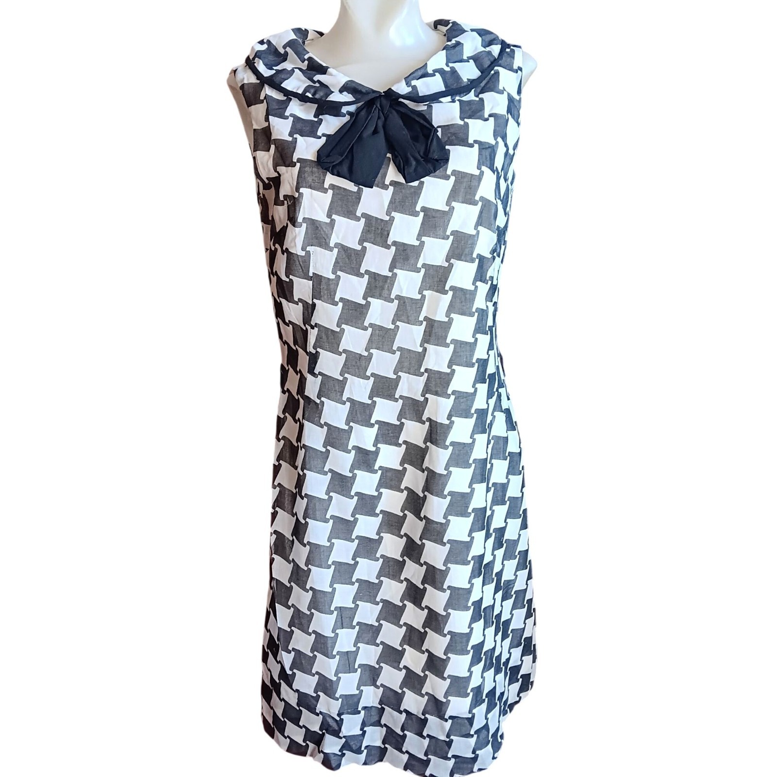 True Vintage Dress 12 1960’s Geometric Sleeveless Bow Collar Mod Garage Scooter