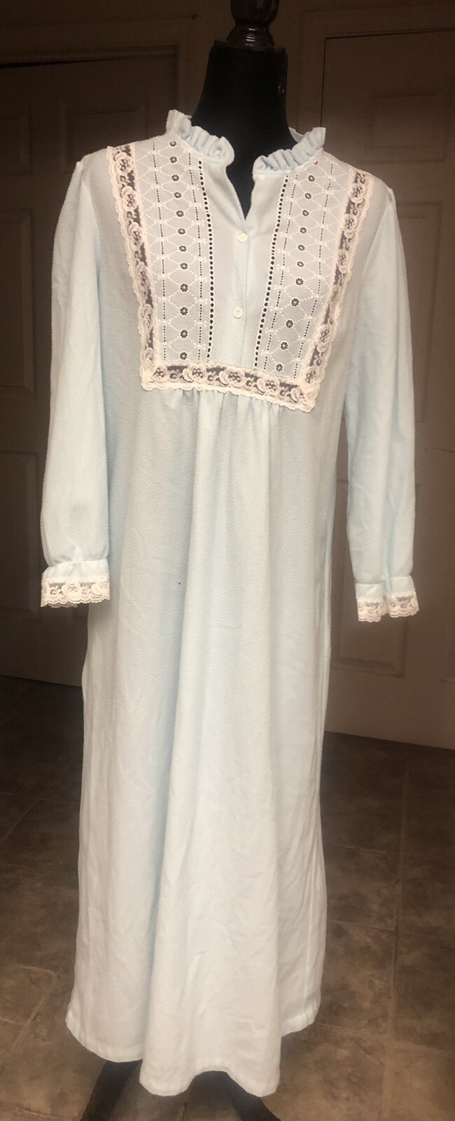 Night Gown Willow Creek Flannel long sleeve Granny Gown Size M