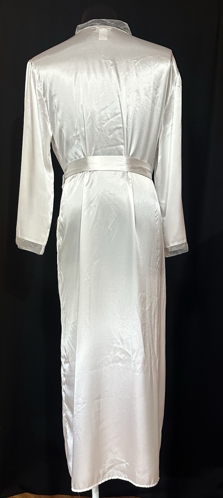 Intimo Amore Bridal Robe L White Satin Pearl Beaded Lace Applique Long Y2K