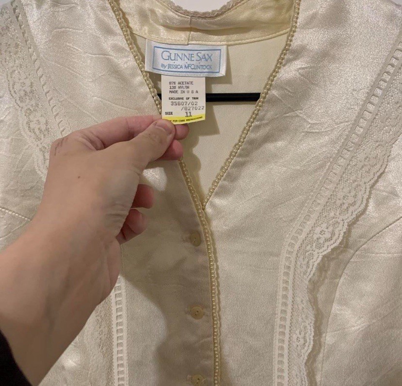 Cream Lace Silky Gunne Sax Vintage Blouse With Beaded Trim Size 11