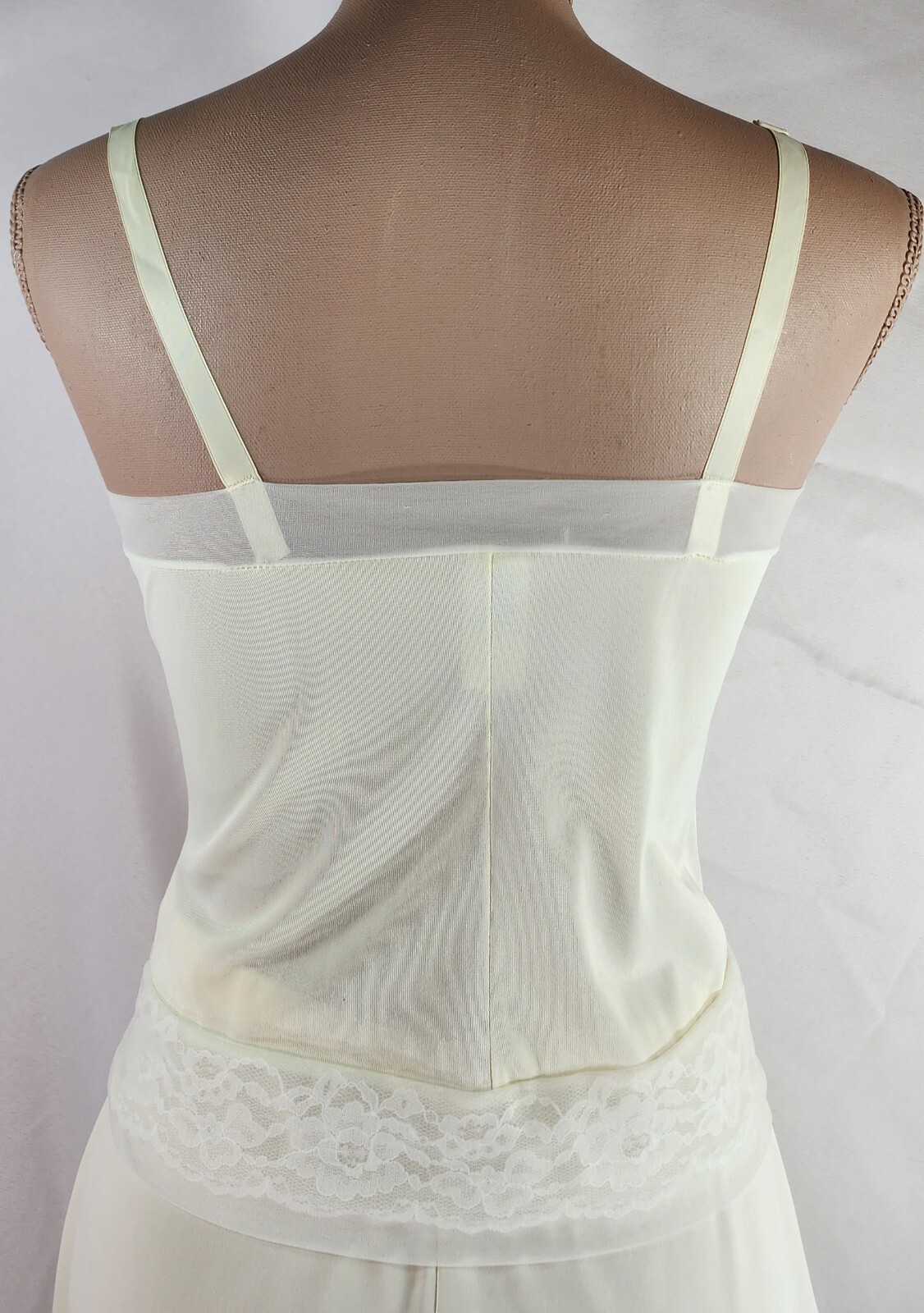 VASARETTE Vintage Camisole & RARE CAPRI 2 pc Set Light YELLOW Lace Trim PRISTINE