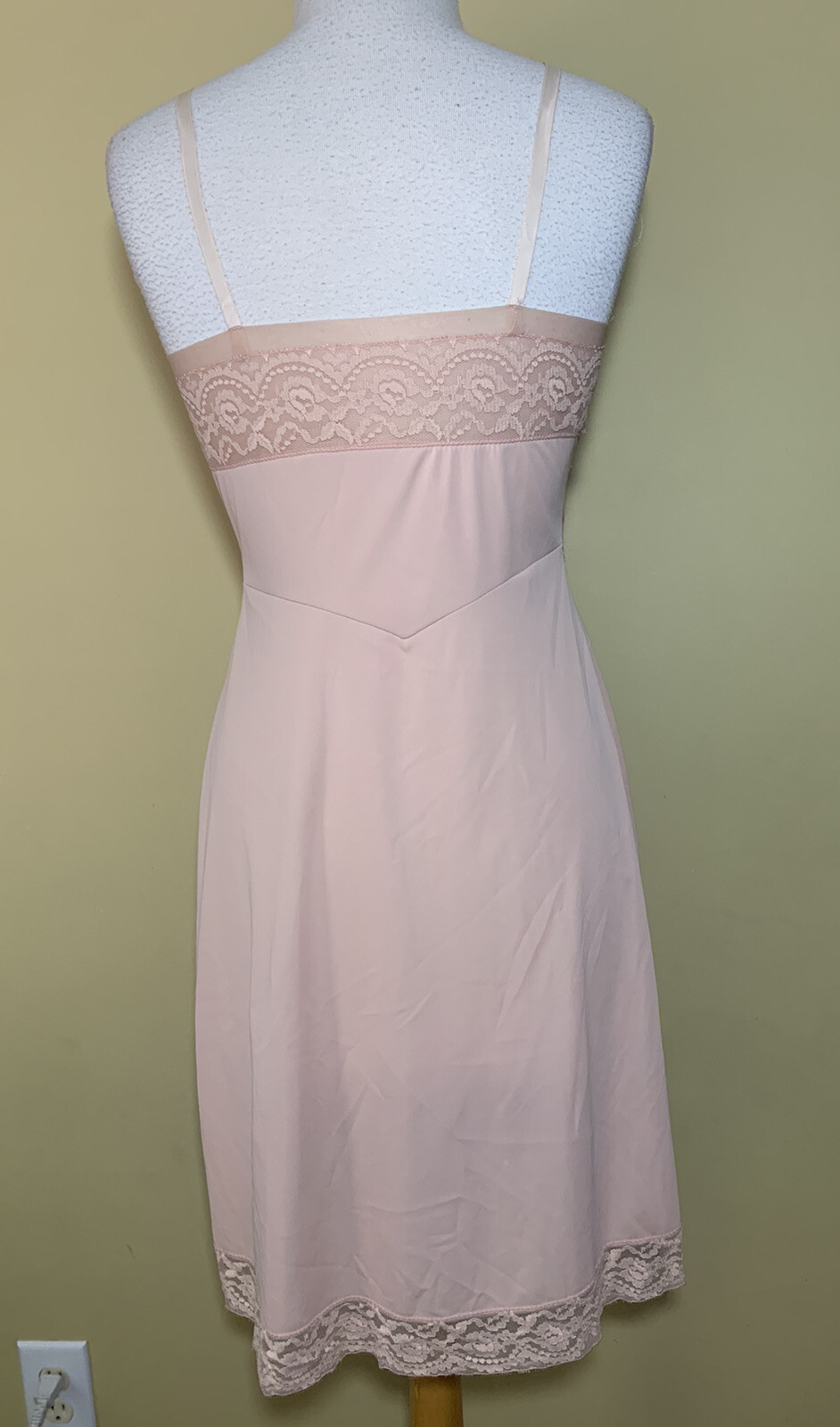 VTG Gotham Gold Stripe Nylon Lingerie Slip Lace Detail Pink Beige Size 36