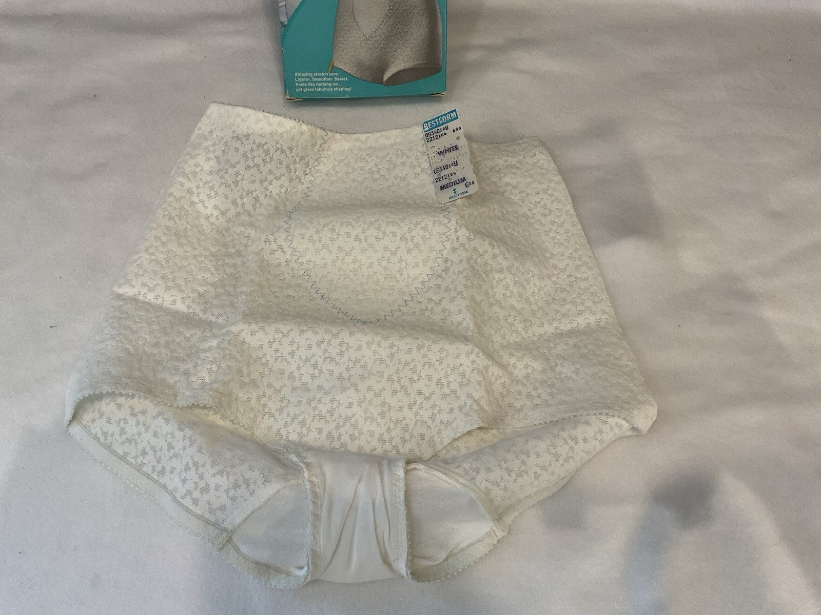 NOS Vintage Bestform Beati-Full Love Lace Brief Underwear Girdle Front M USA