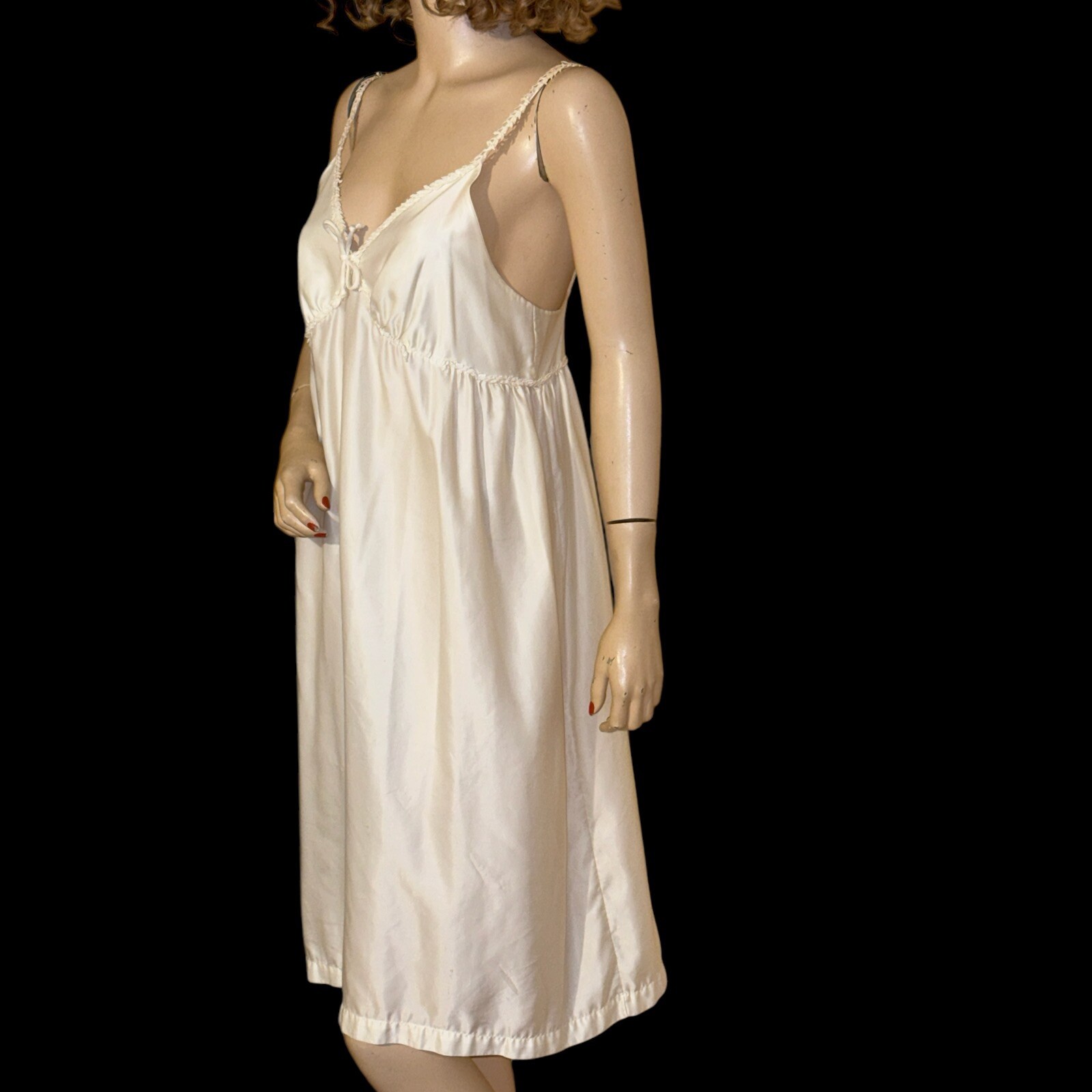 Vintage DUTCHESS Ivory Rayon Satin Nightgown Sz S Small