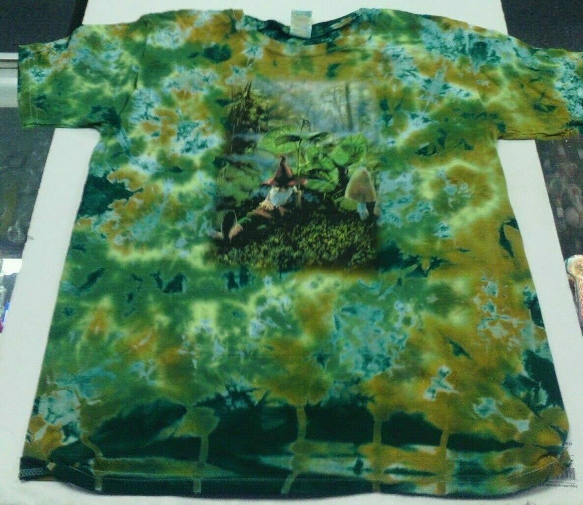 GNOME TYE DYE GRN BRWN SHORT SLEEVE SHIRT 100% COTTON CHILD KIDS UNISEX – MEDIUM