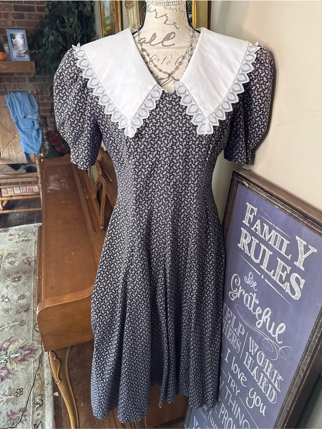 Vintage 90s Handmade Floral Cottagecore Midi Dress – White Lace Peter Pan Collar