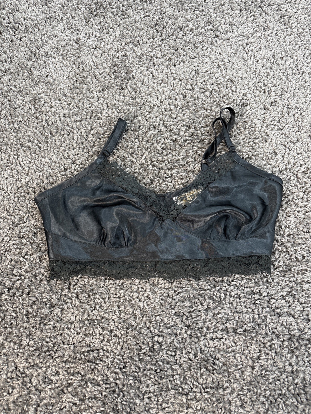 Vintage Victoria’s Secret Gold Label Bra Unlined Satin Lace Small 80s Girly