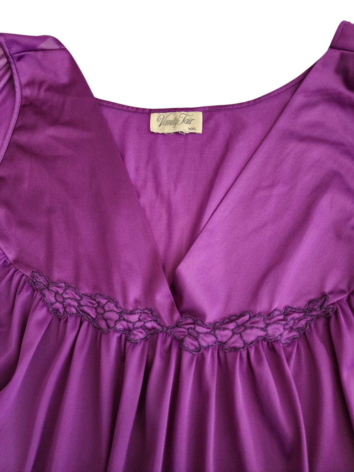 VINTAGE LOT OF 3 VANITY FAIR FULL BUST NYLON NIGHTGOWNS, SIZE 2X