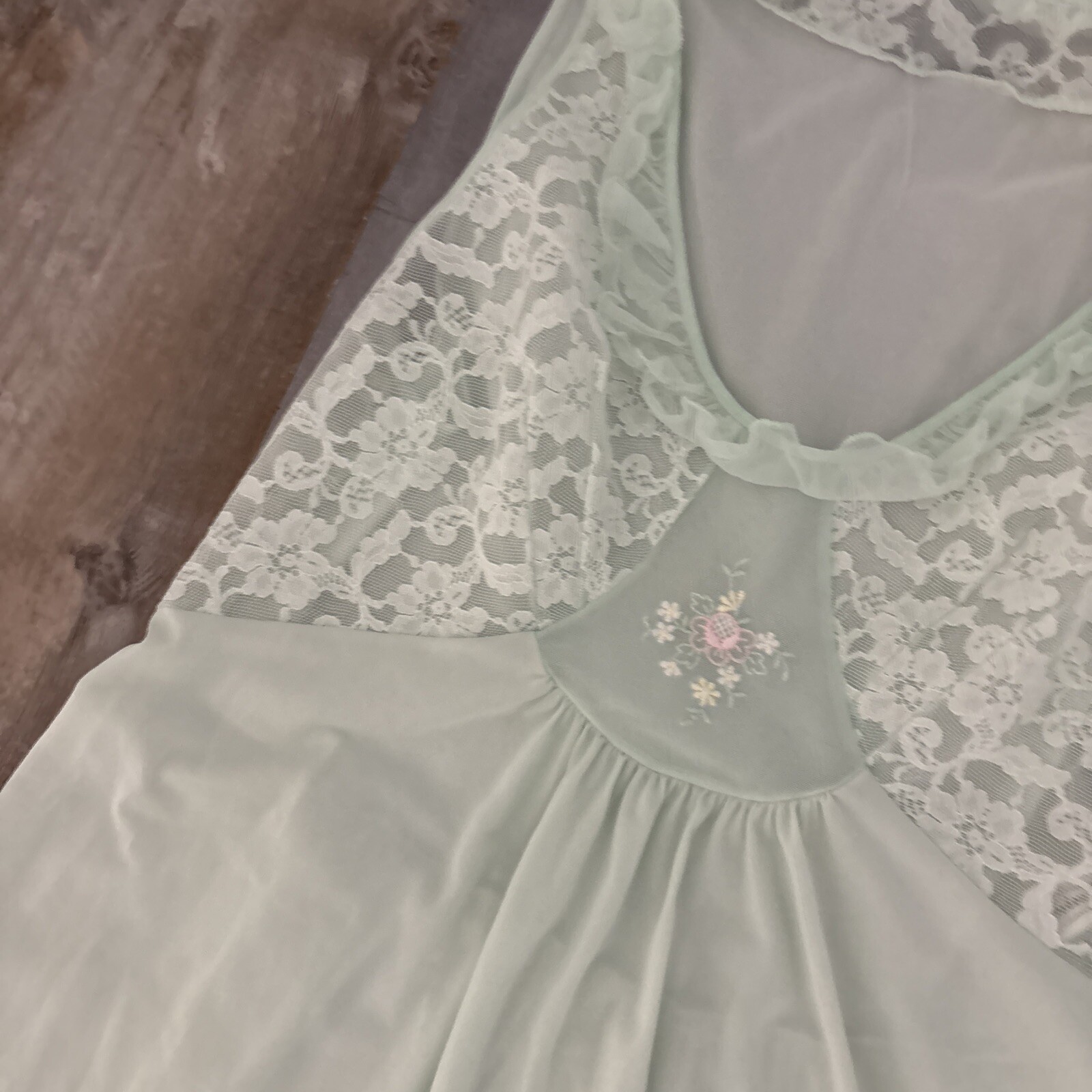 VTG 60’s Pale Green Lingerie Nightgown Long Lace Detail Size Small