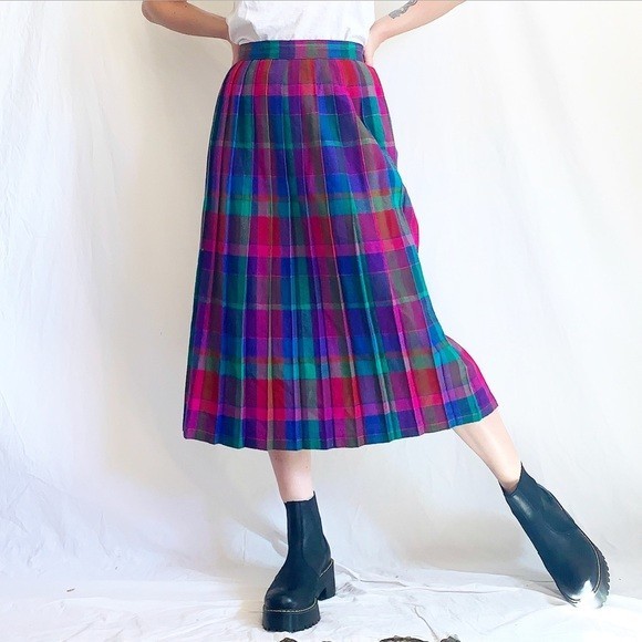 Vintage 1980s Plaid Pleated Skirt Russ waist 15.5″ purple pink red blue green