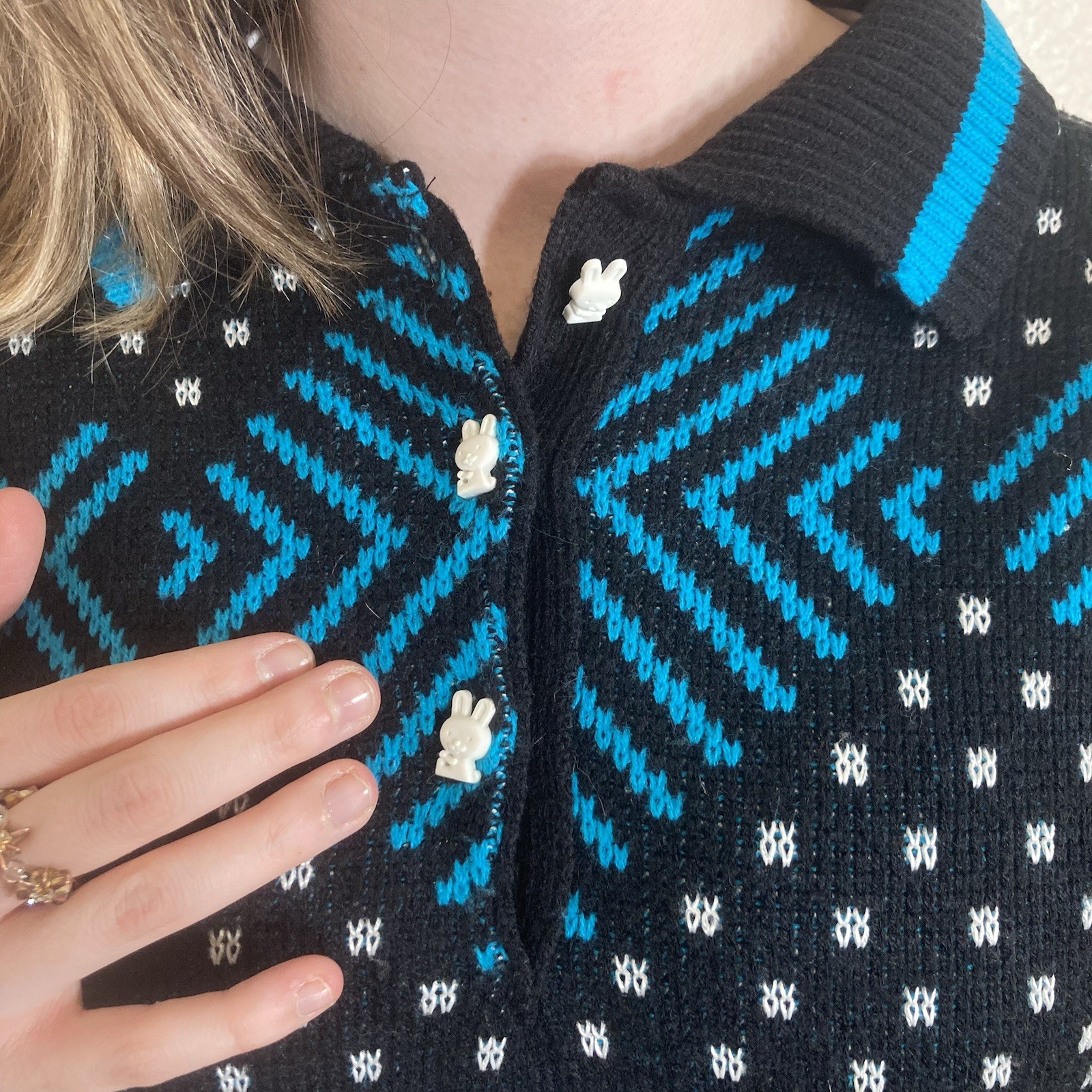 Vintage, 1980’s Women’s Oversize Knit Sweater w/Padded Shoulders, Size M