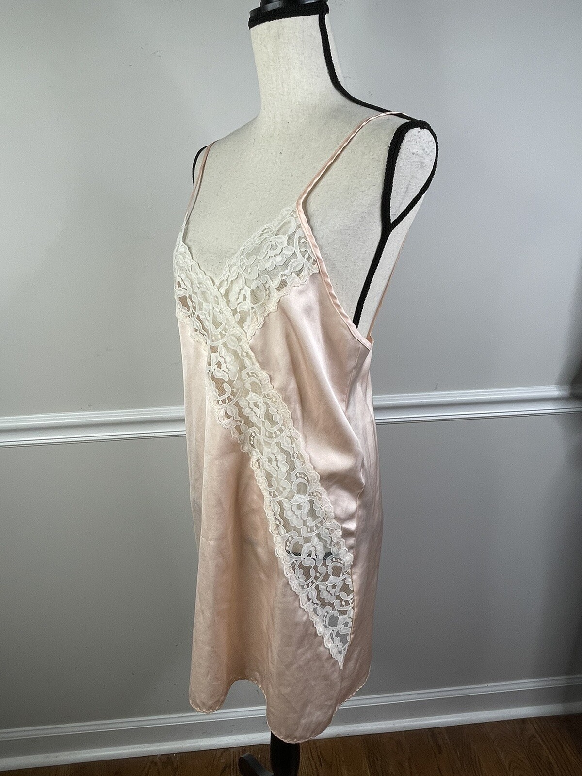 Vintage Anne Rothschild for Caress Lingerie Satin Lace Blush Peach M Chemise USA