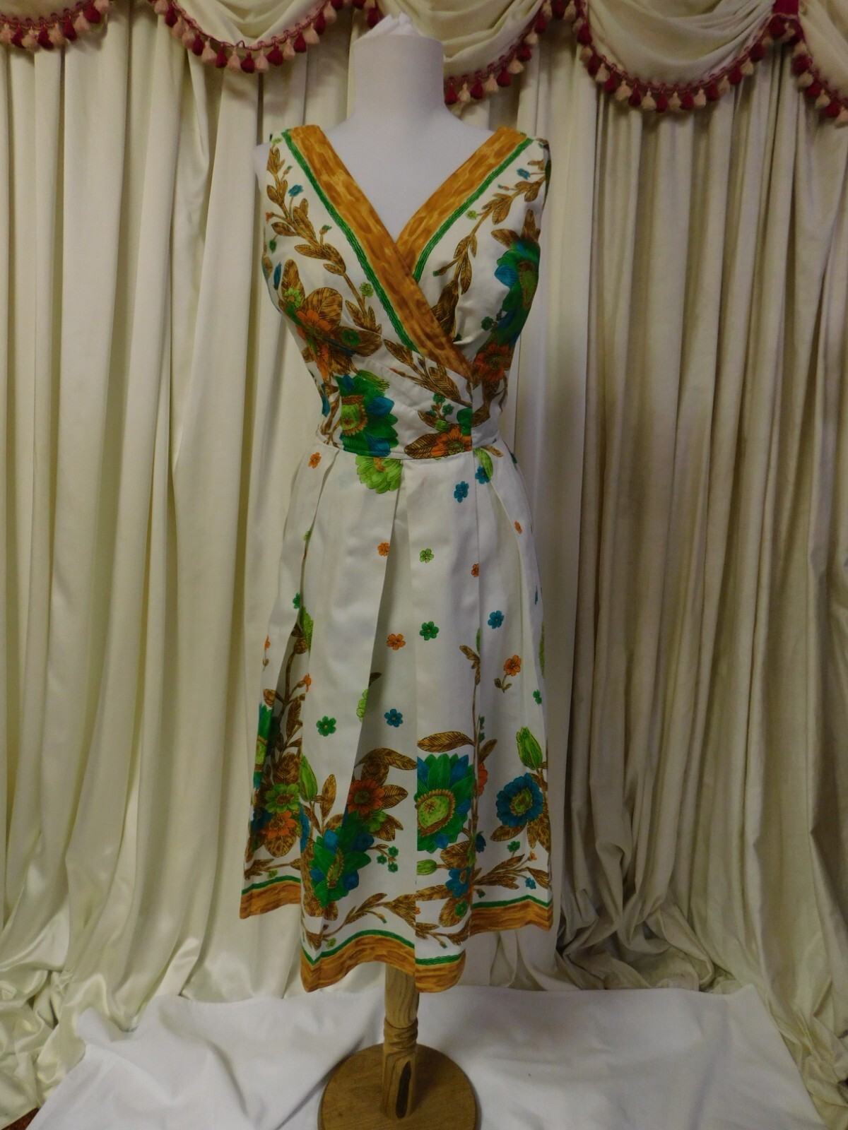 Vintage KAMEHAMEHA Hawaiian Print Dress 1950’s 26″ Waist SMALL *