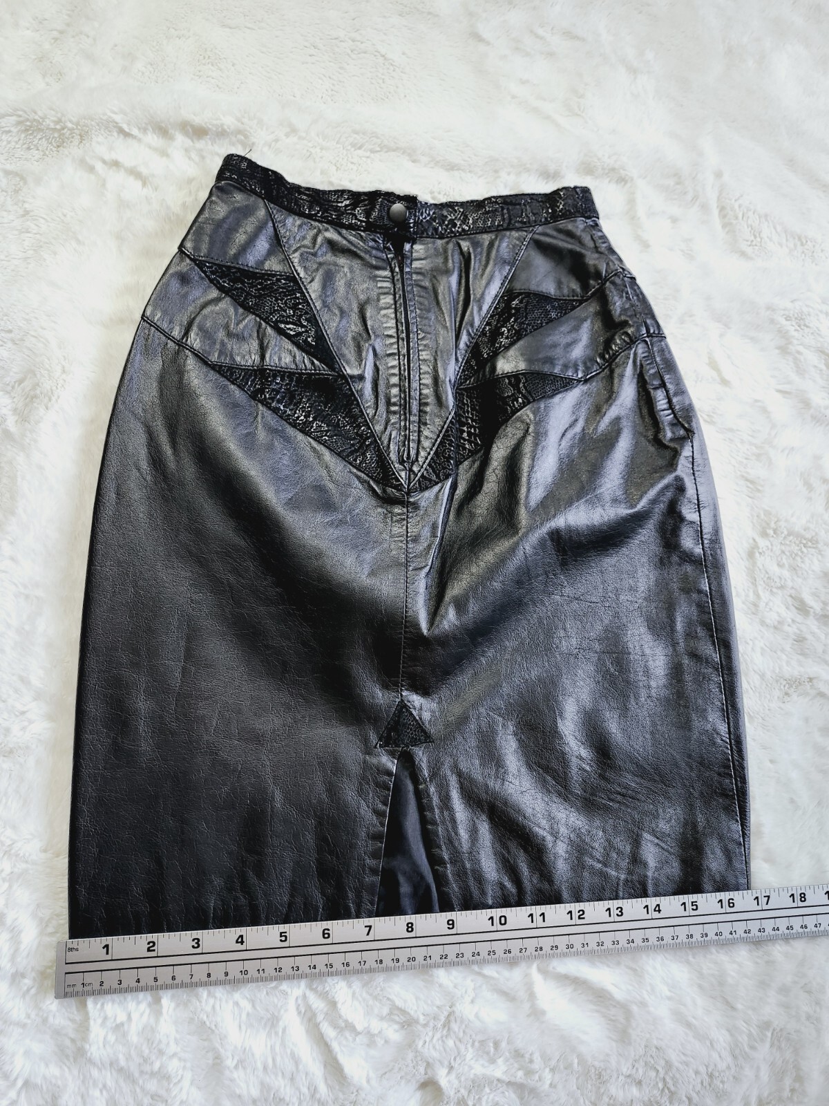 VINTAGE WOMEN’S SIZE 5/6 G-III LEATHER FASHIONS BLACK SKIRT. 80’S