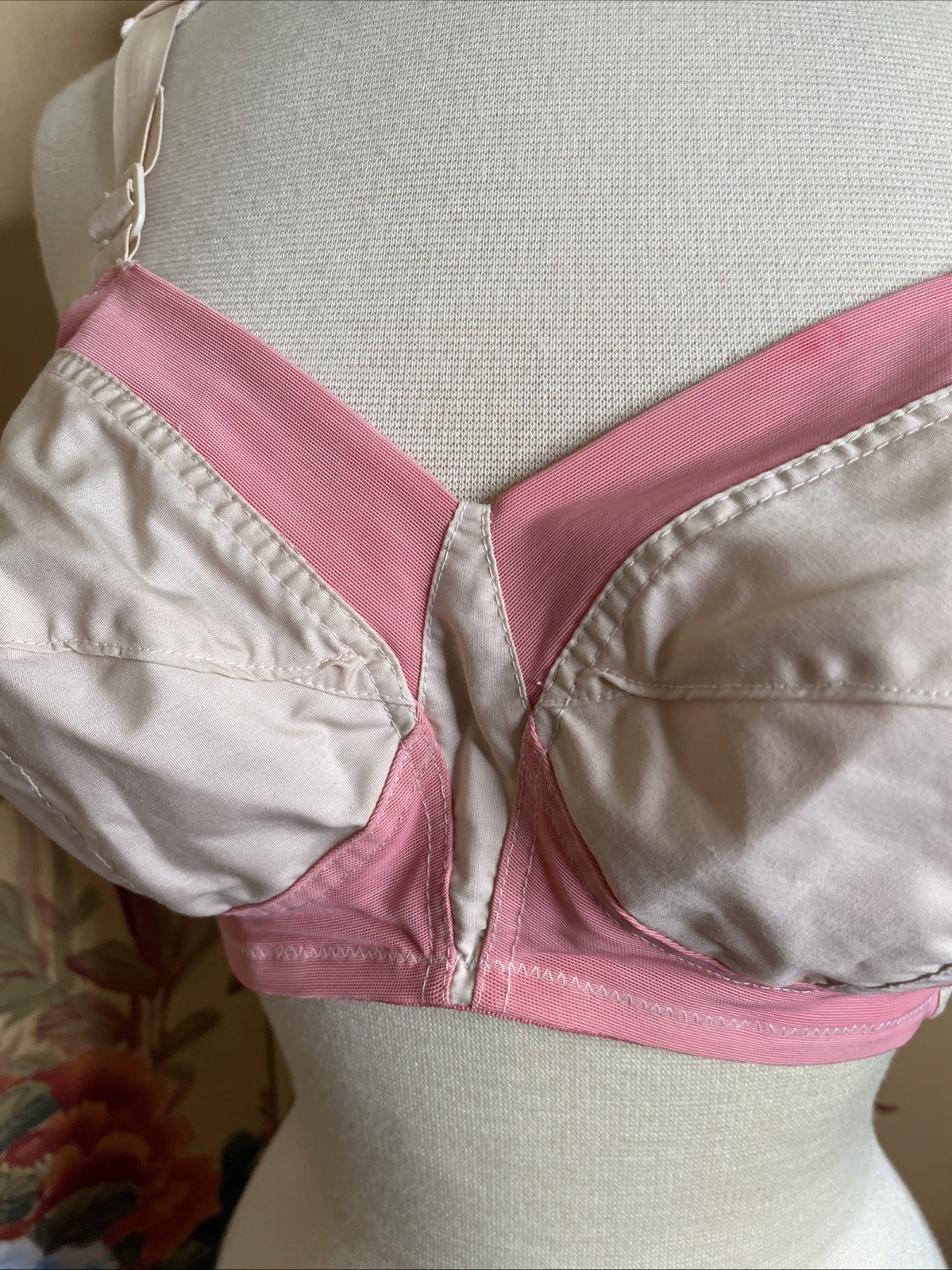 Vintage Exquisite Form Bullet Bra Sz 36C Pink Two Tone Pinup Retro Pointy