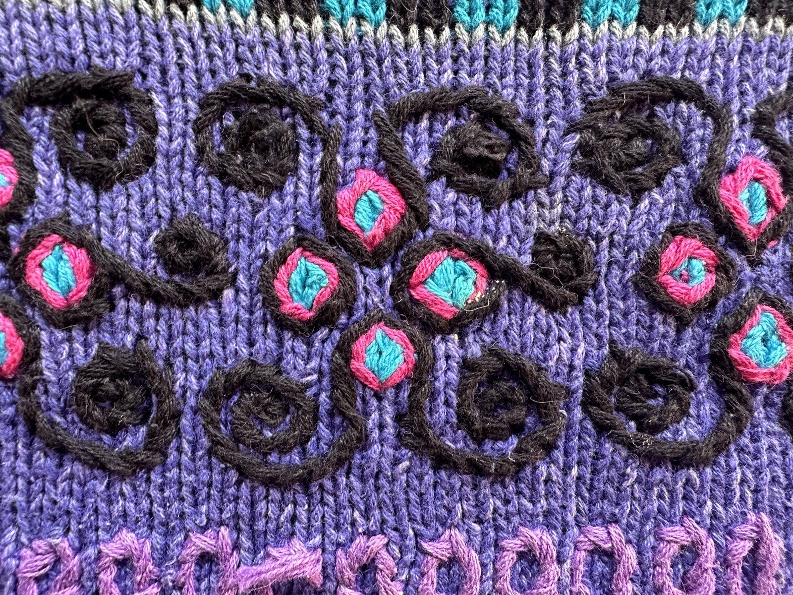Vintage 1992 Segrets Sun Prints Purple Multicolor Embroidered Sweater Size L