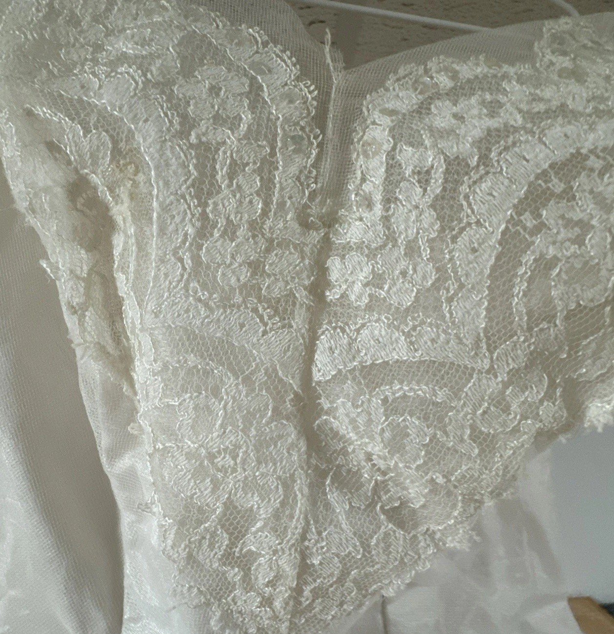 Vintage 1950s Ivory Ruffled Tulle Wedding Dress Gown Party Prom Lace Trim