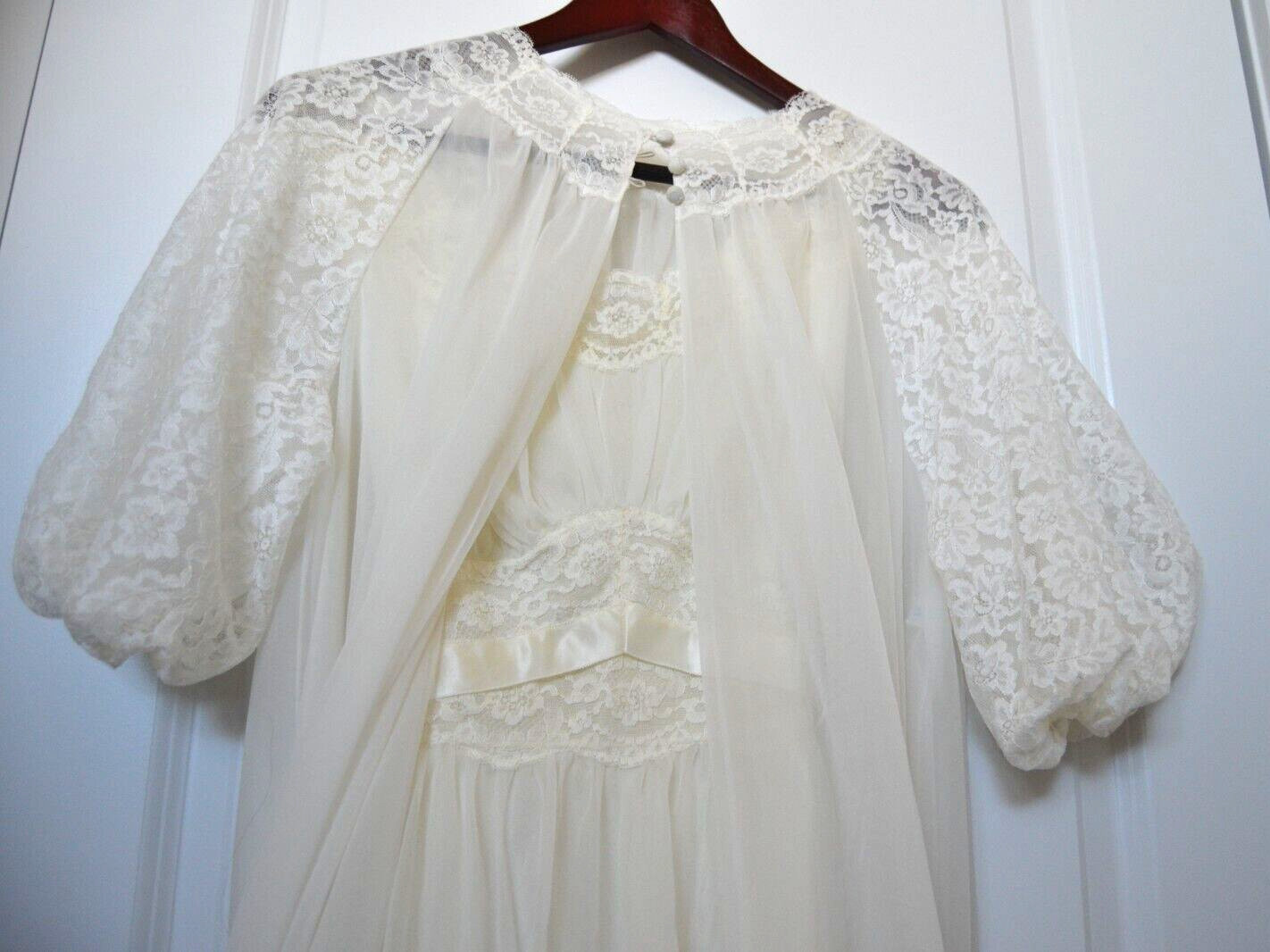 Vintage VANITY FAIR Nightgown Robe Peignoir Set Small Ivory Long Lace Nylon Puff