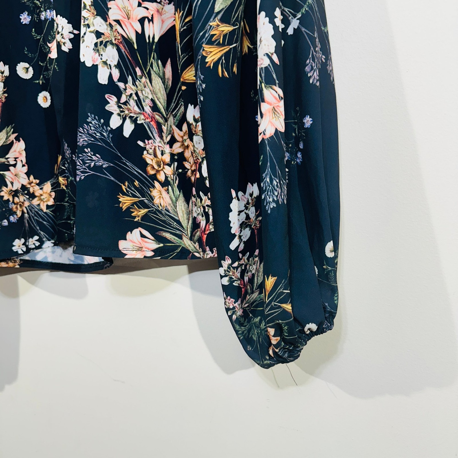 Sheike Floral Long Sleeve Blouse Top 12 Gold Pin Navy Blue Pink Elegant