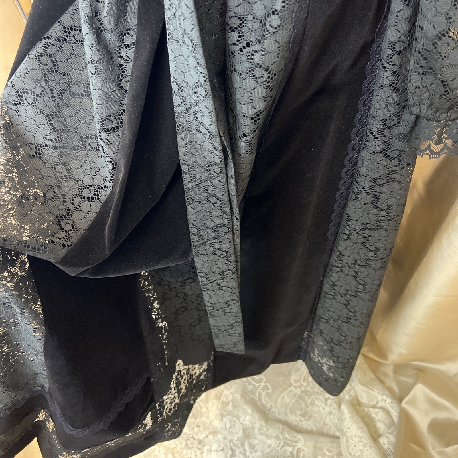 Carefree Fashions Scottsdale AZ Costume Maxi Velvet Skirt & Blouse Lace Black