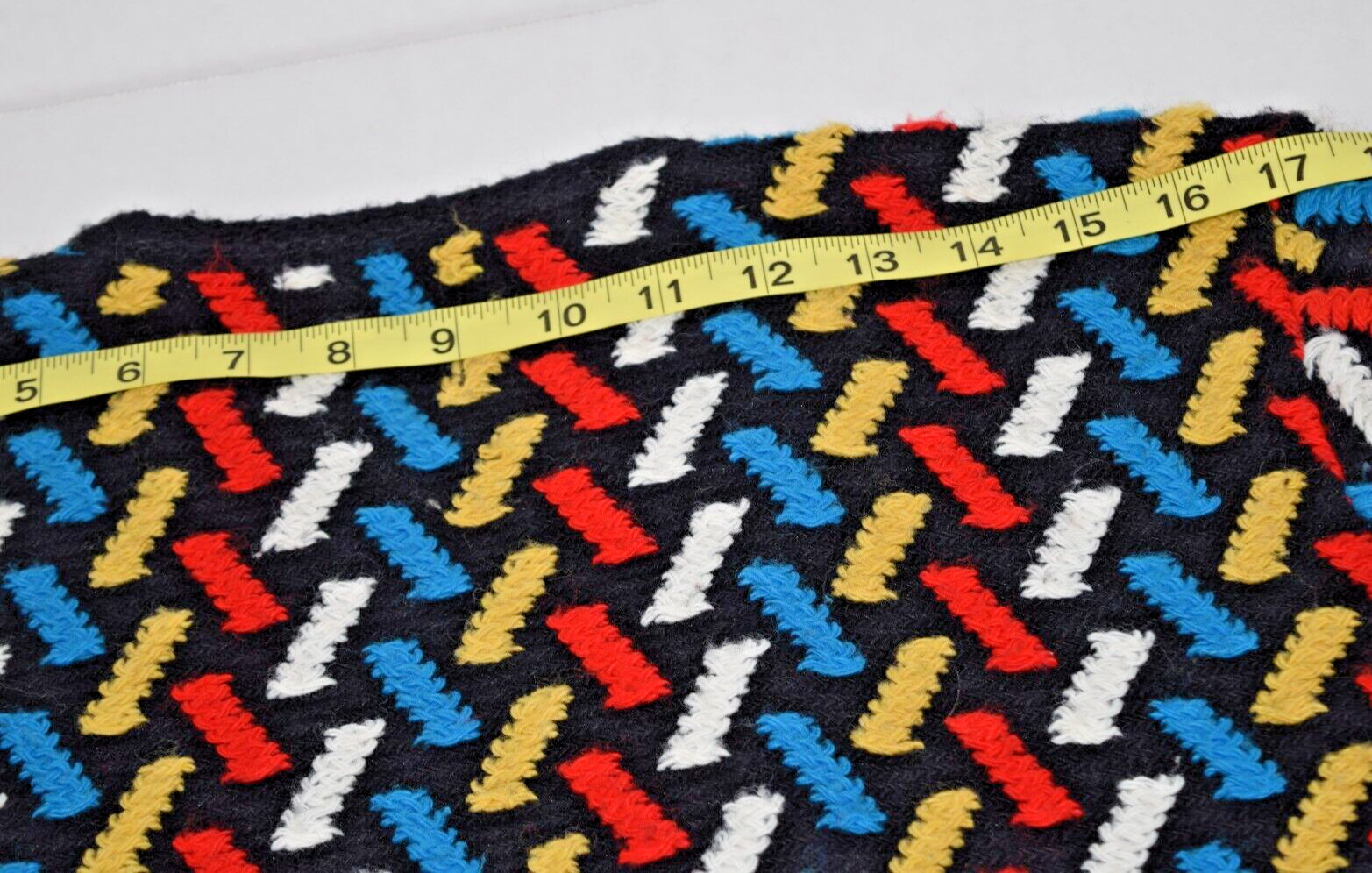 Vintage Knit Sweater Size S/M 60s Rivoli Black Red Blue Yellow White Diagonald
