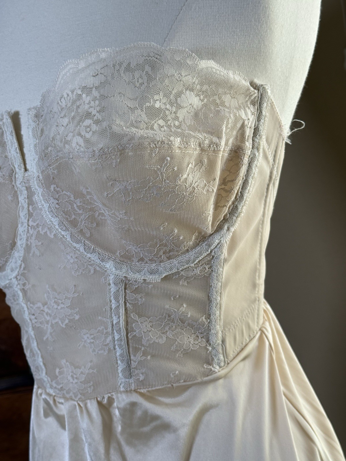 Vintage BACKTALK Young Smoothie Strouse Adler Lace Bustier Bra Dress Slip 36D