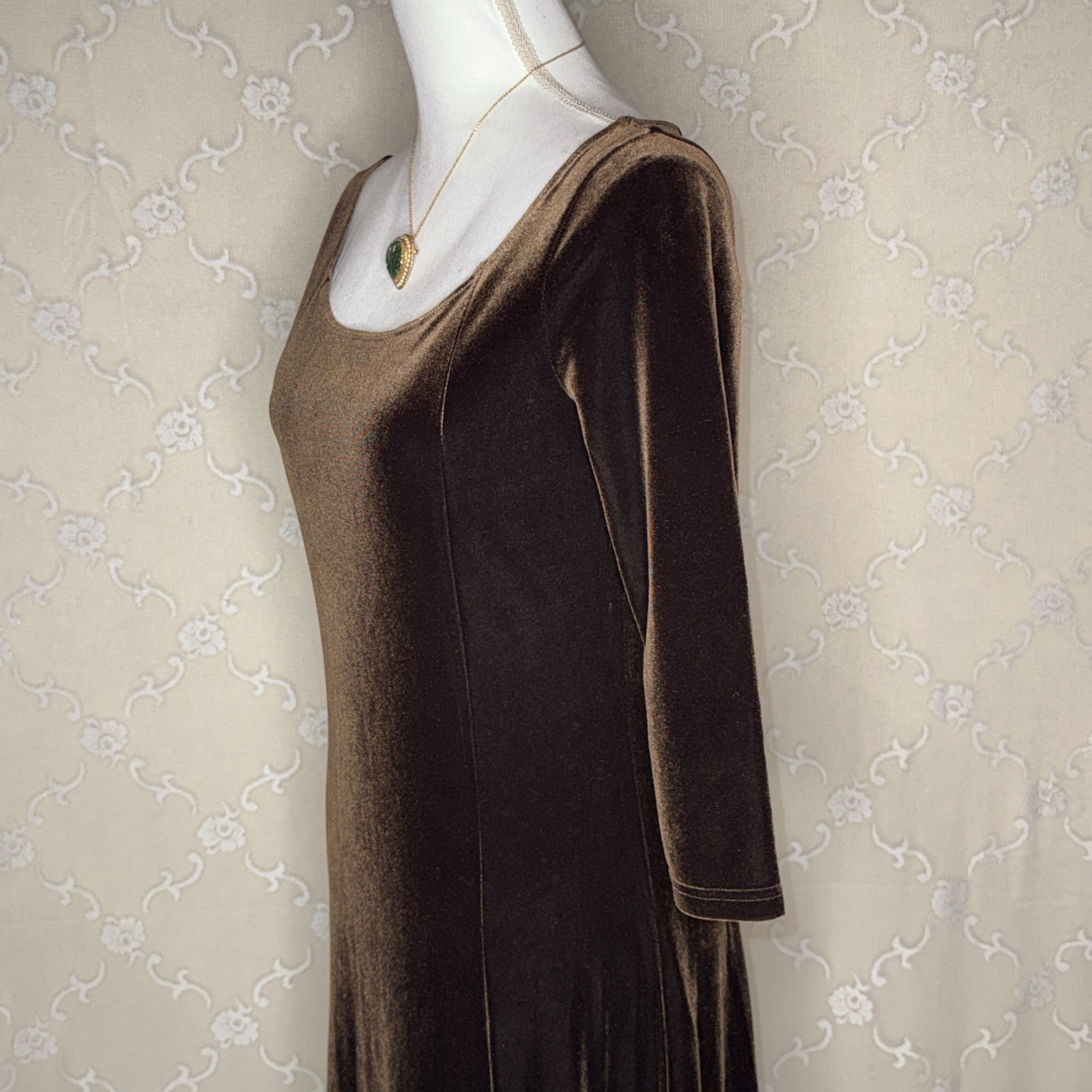 VTG Eddie Bauer Brown Flat Stretch Velvet Long Shift Dress Size Medium 36 Bust