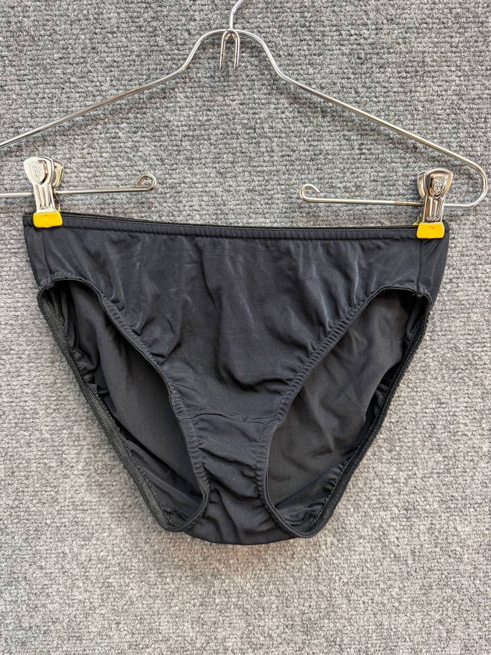 Van Raalte Black Hi Cut Brief Panties Women’s Size Large Nylon Blend