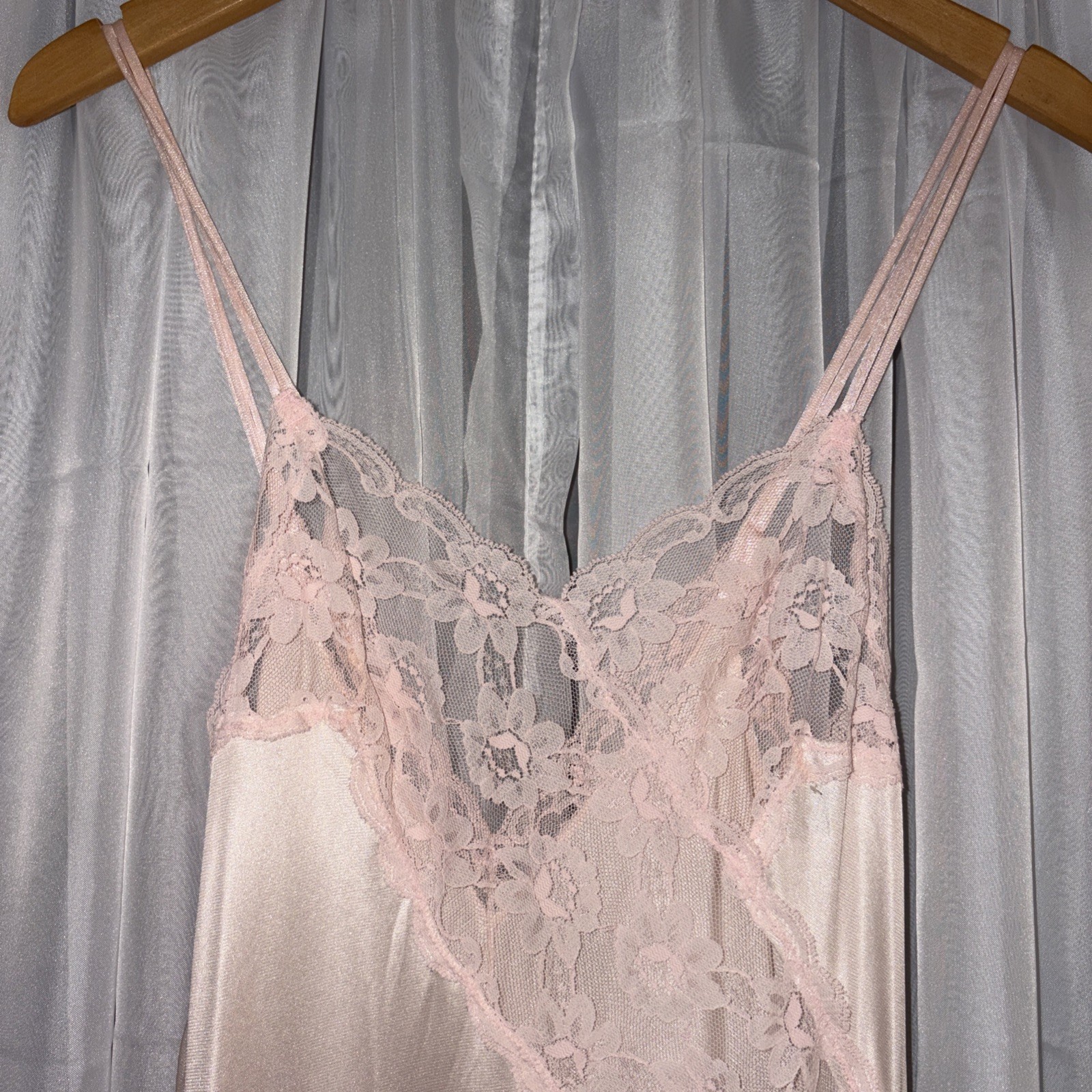 Vintage 70’S VAL MODE PINK LACE NYLON NIGHTGOWN Dreamland Timeless Elegant