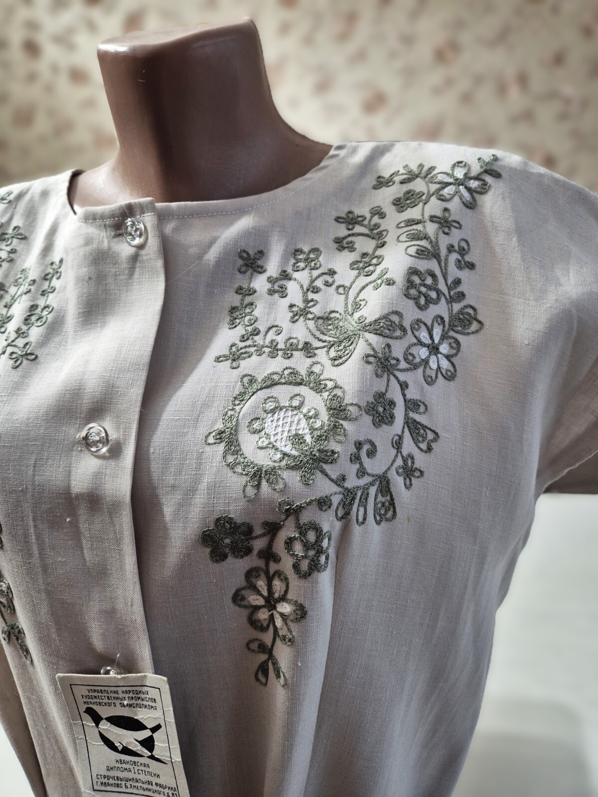 vintage dress ussr women’s dress robe made of linen with embroidery Ivanovo