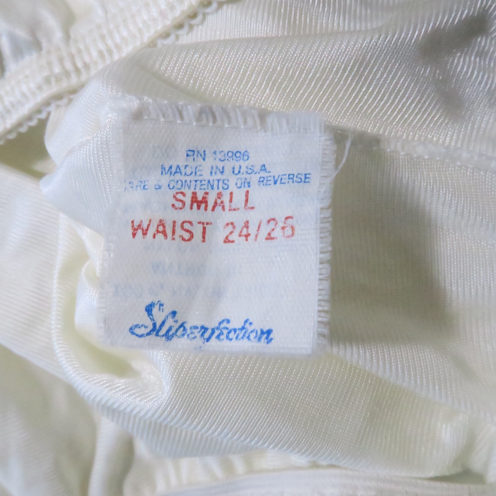 Sliperfection Lace Trim Half Slip S Ivory Nylon Vintage 80s Romantic Coquette