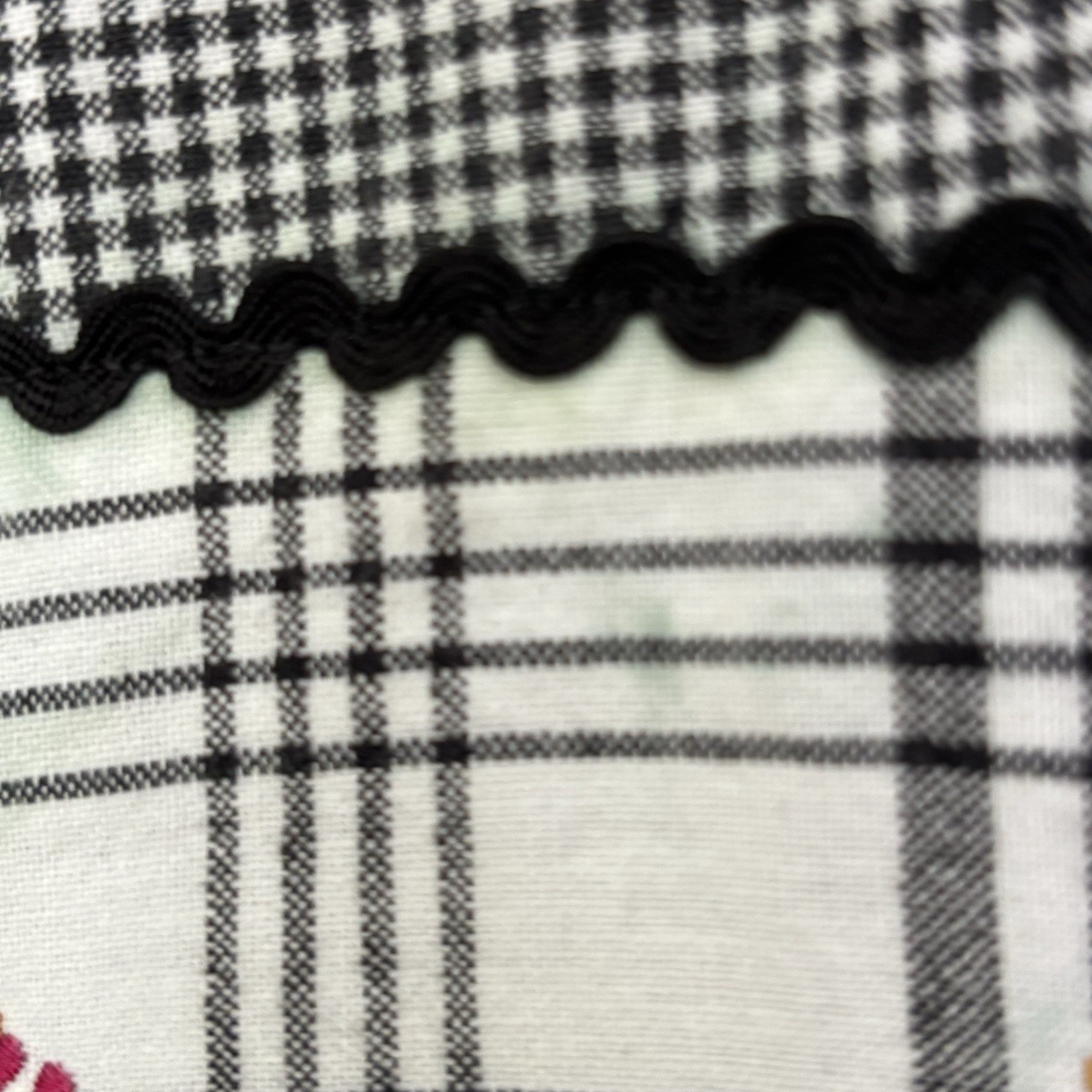 VTG 90s That’s The Way To Go Long Sleeve Gingham Embroidered Trees Shirt-S-Fall