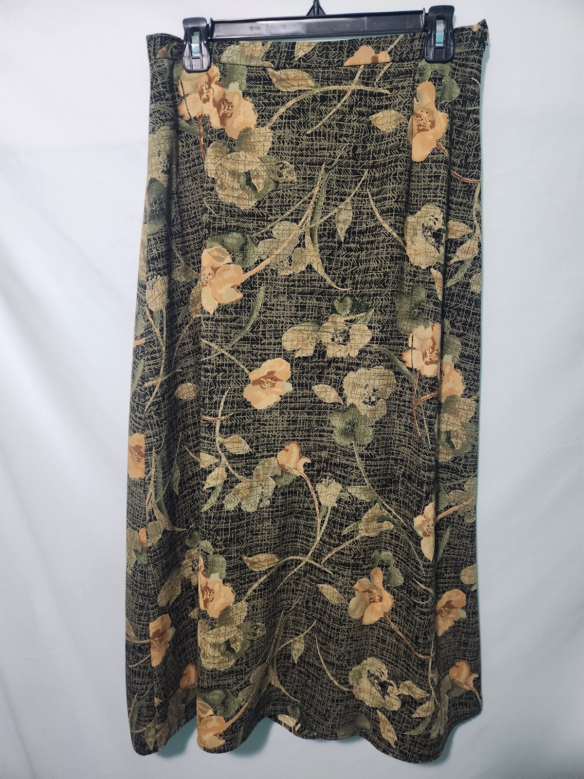 Vintage Item-Eyes by Requirements Black Pattern Floral Skirt. Size Medium