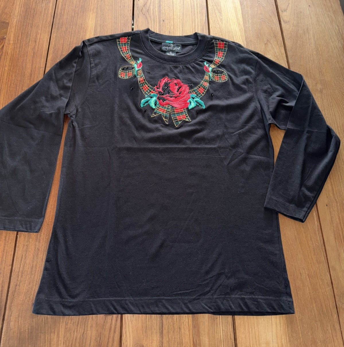 CAROLE LITTLE Black Knit Top Sz S Red Rose Embroidery Sequins Excellent Cond.