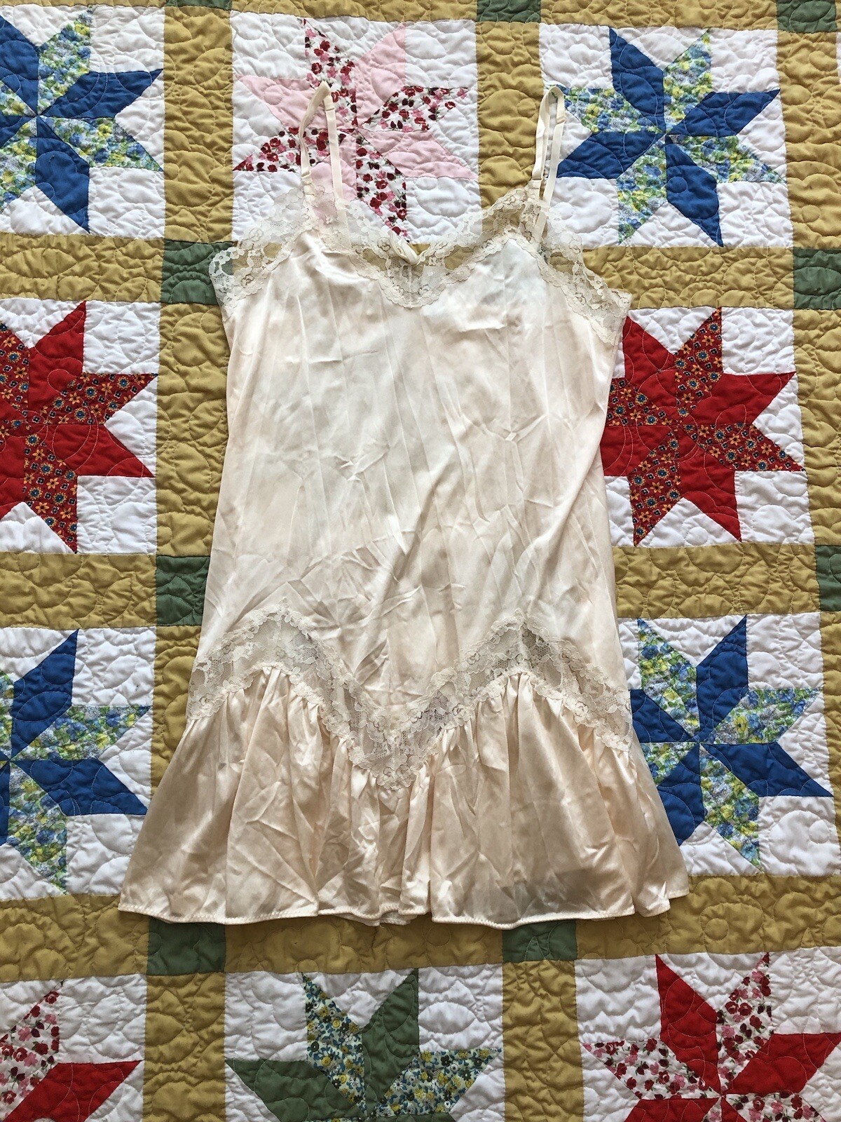 Vintage Body Lites Adjustable Strap Size 36 Nylon Full Slip Lace Ivory