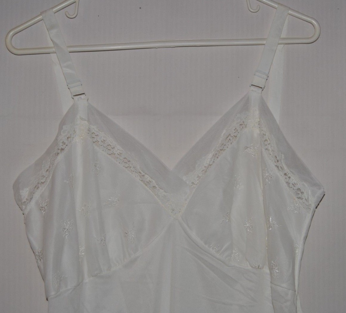 Women’s BRADLEY Vintage Cream Full Slip Size 38