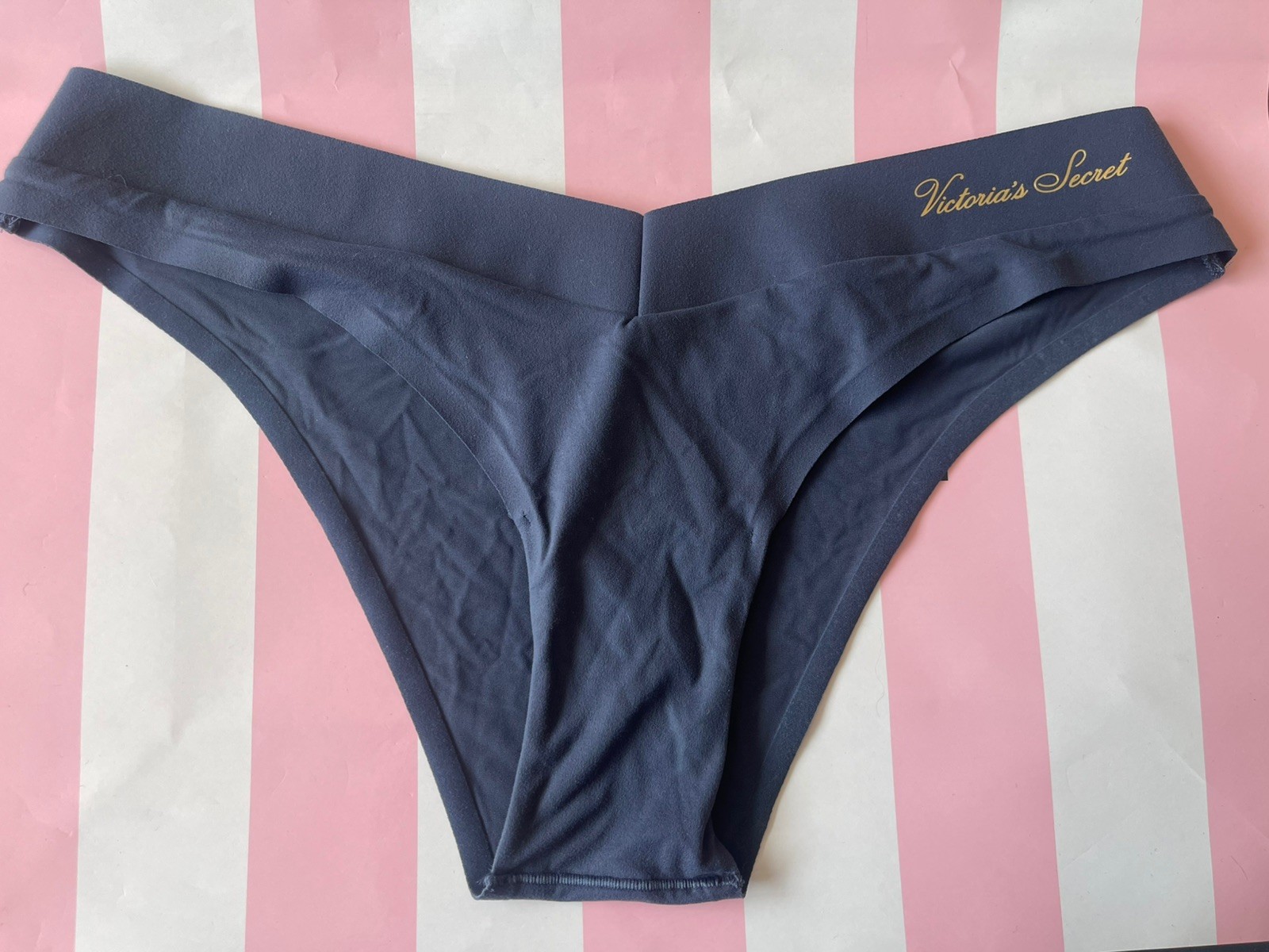 NWT 2019 Victoria’s Secret Brazilian Panty, Dark Gray, Small