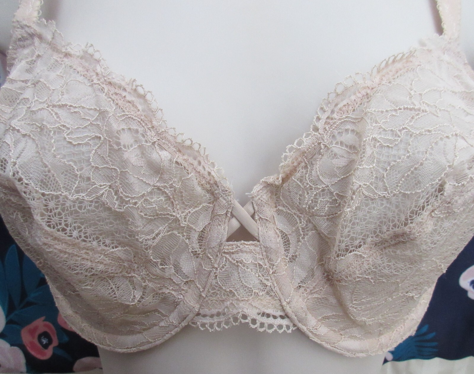 vintage WACOAL 851287 beige SO SOPHISTICATED sheer LACE UW cup bra sz 36 C LN