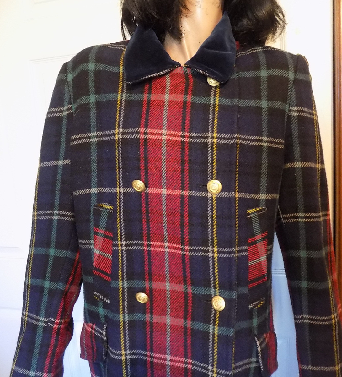 Vintage Wool Plaid Double Breasted Coat with Chesterfield Collar B40