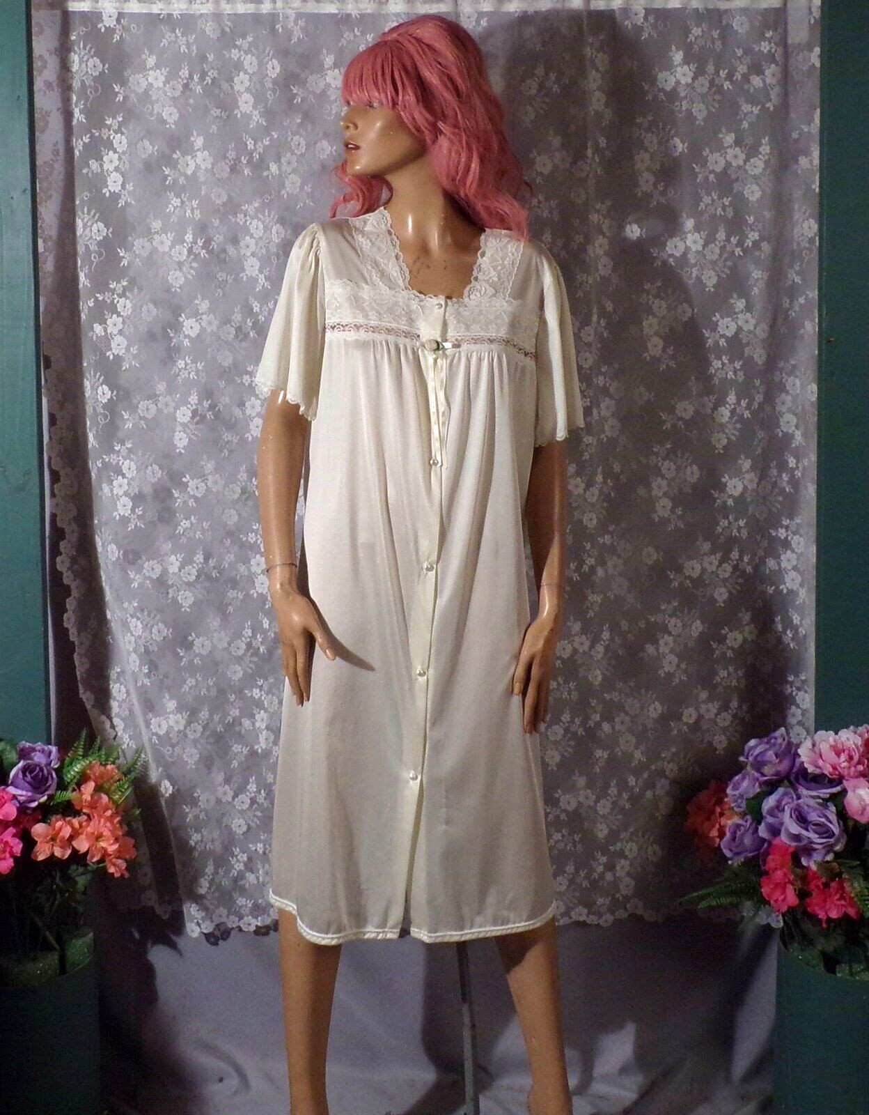 Vintage Cream Lace Robe Size Large 80s Retro Nylon Coquette Granny Light Weight