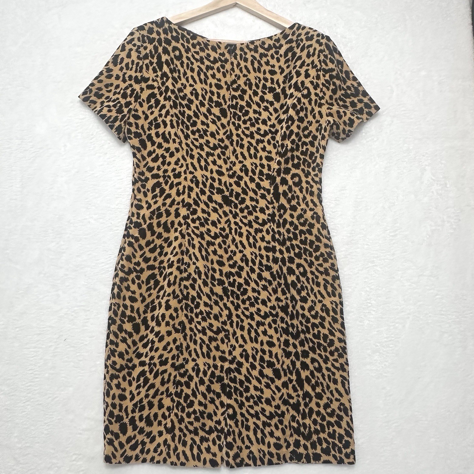 Leopard Print Velvet Sheath Dress Women’s Size 6 Vintage Made in USA Glam Retro