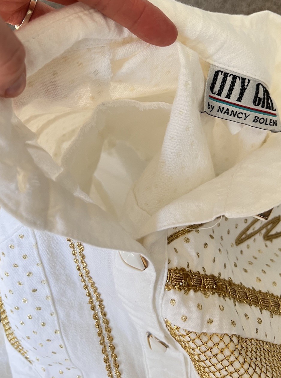Vintage City Girl Nancy Bolen Western Shirt White Gold Embroidery Size 12 USA