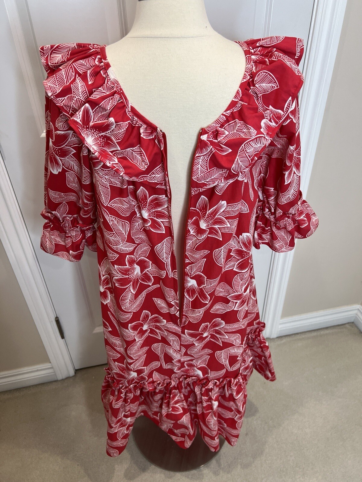Vintage Pomare’ Dress Floral Hawaiian Bright Red Hibiscus Ruffled Romantic Sz 10