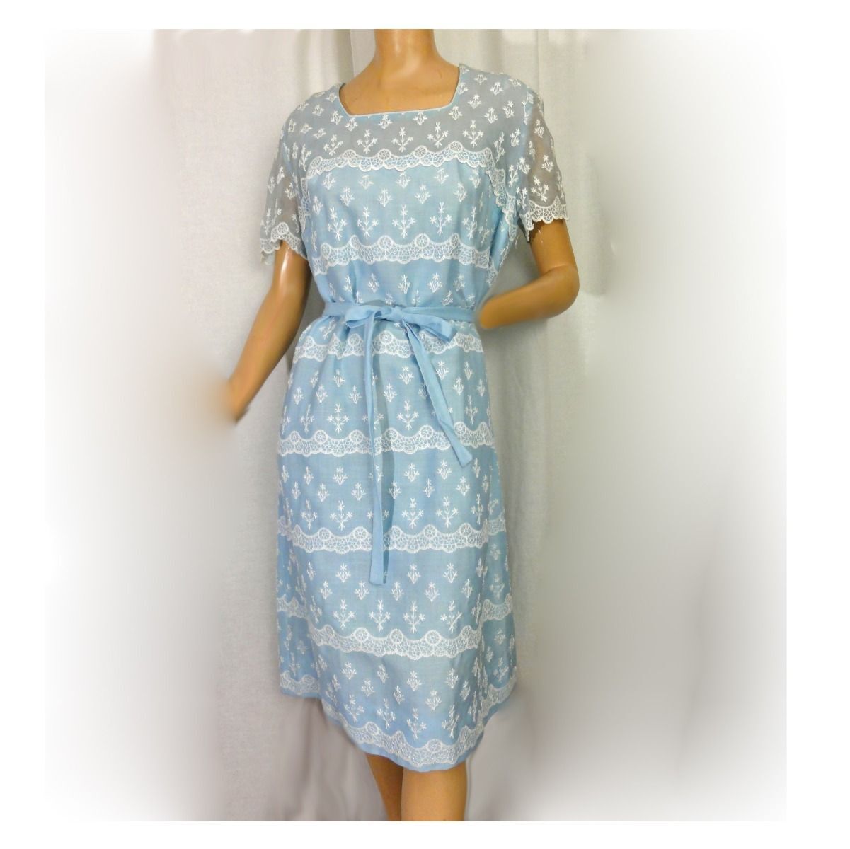 Vintage 1950s Baby Blue Garden Party Dress Lacy Floral Embroidery Summer Sheath