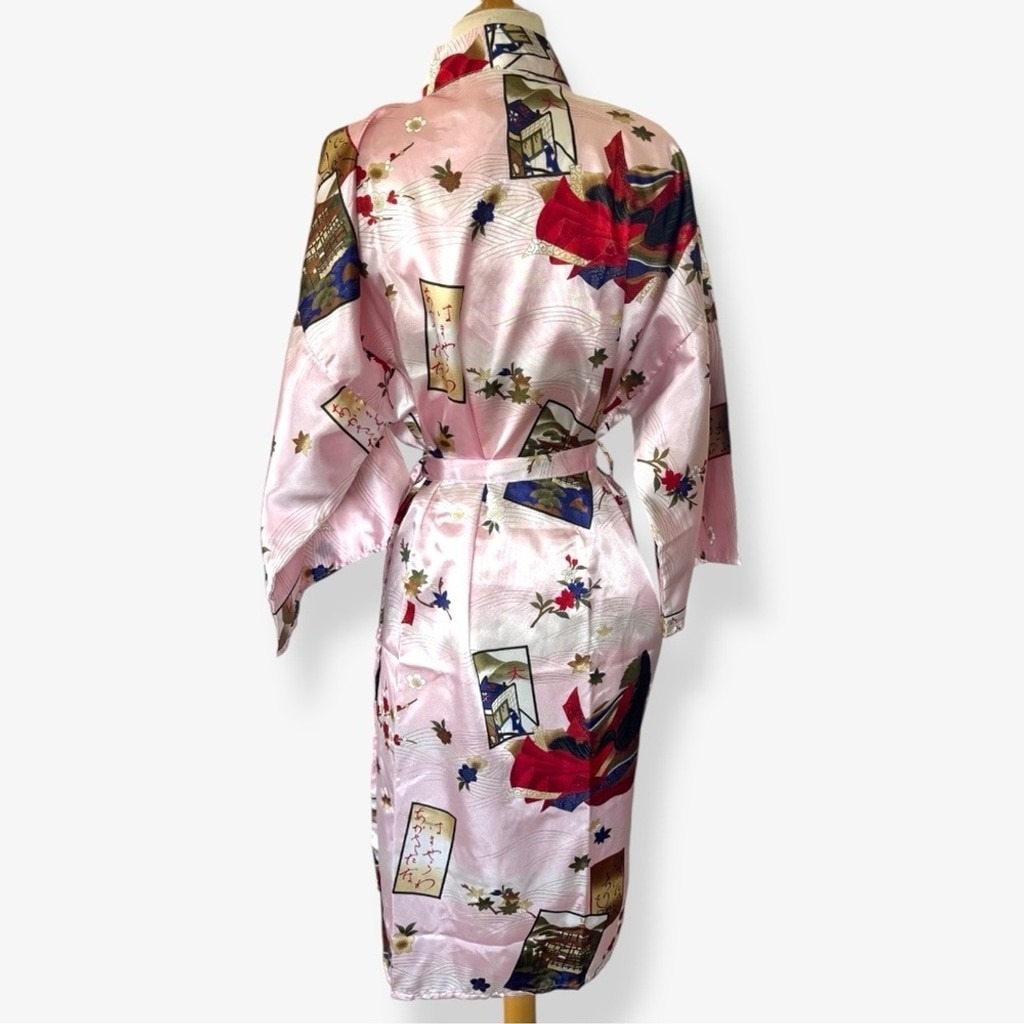 Vintage Ichi Ban Pink Kimono Robe Made in Japan Size 42 Floral Satin