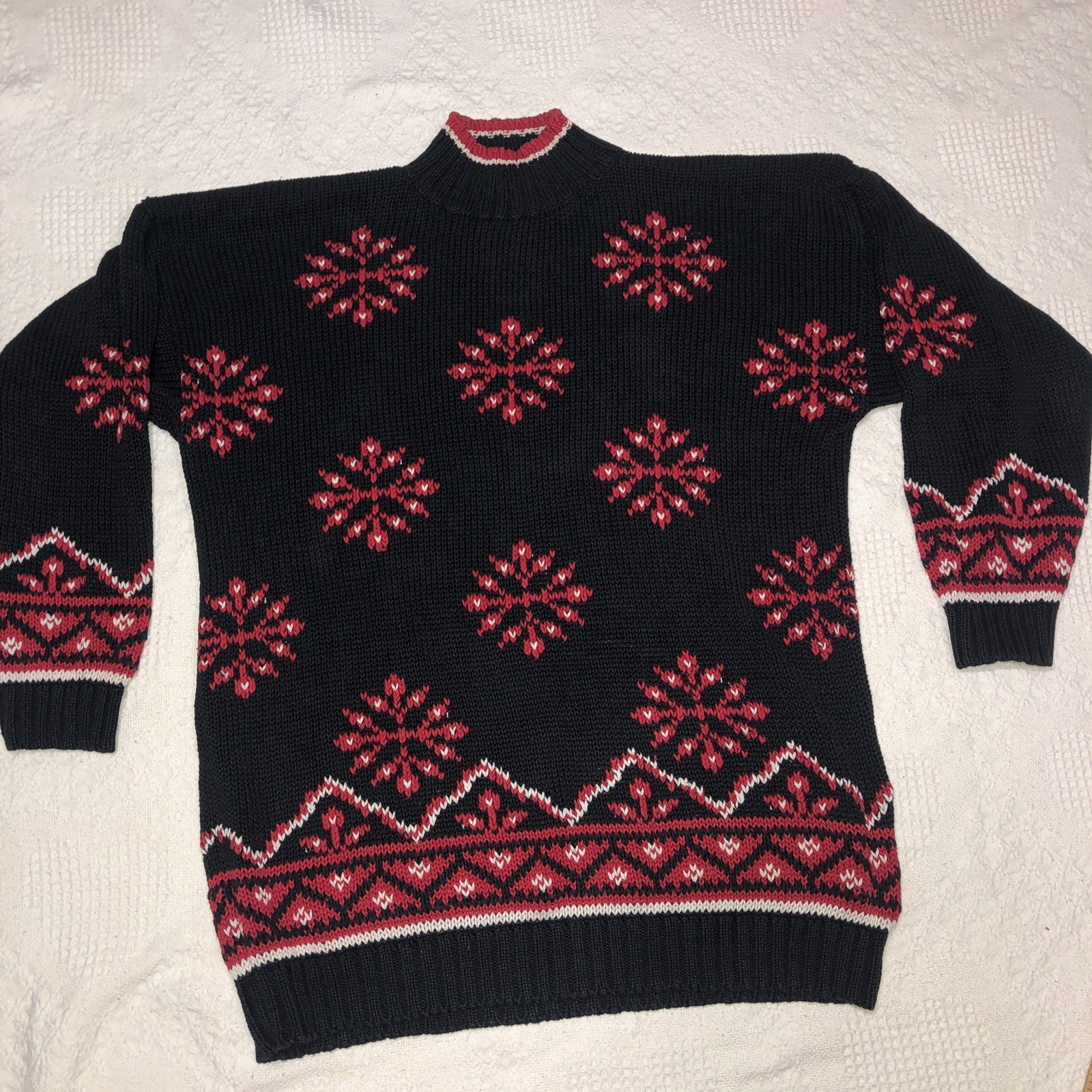VINTAGE Best American Clothing Co Sweater Women L Black/Red Snowflakes